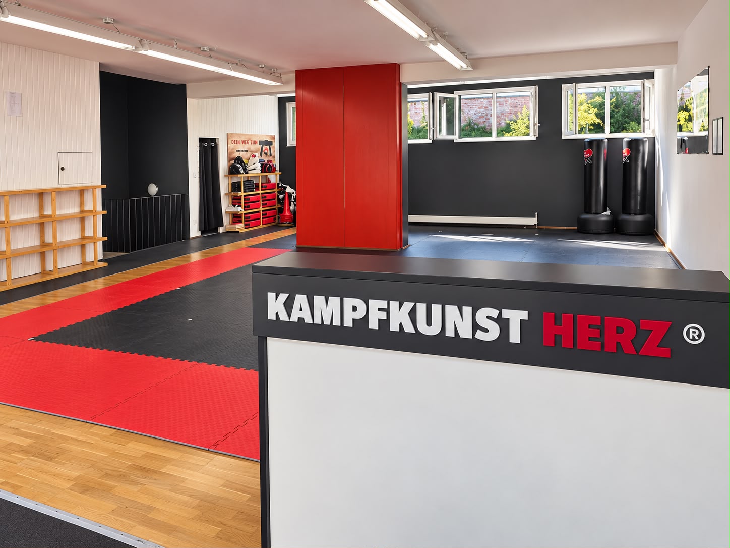Empfangsbereich der KAMPFKUNST HERZ® Schule in Waldfischbach-Burgalben